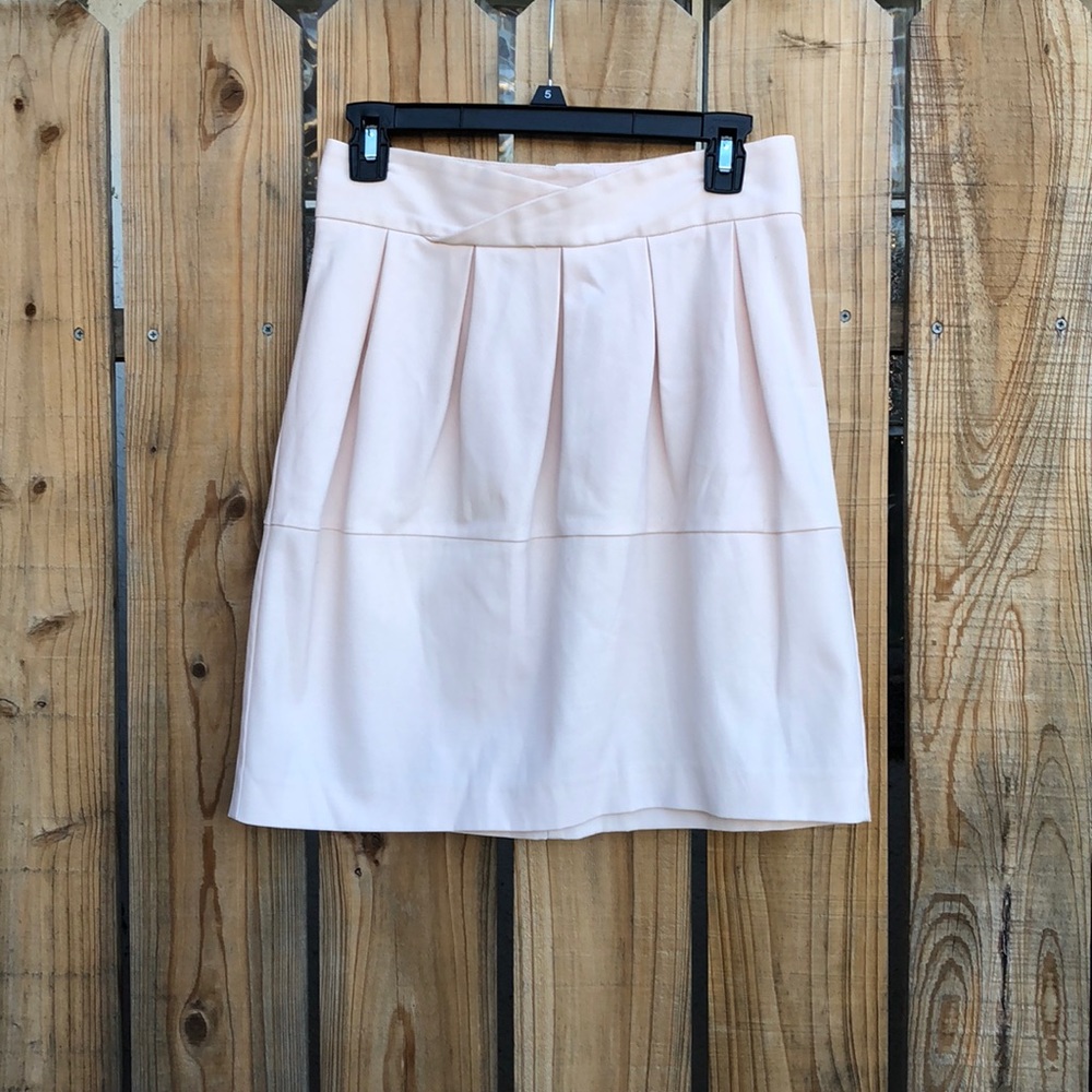 H&M beige mini skirt